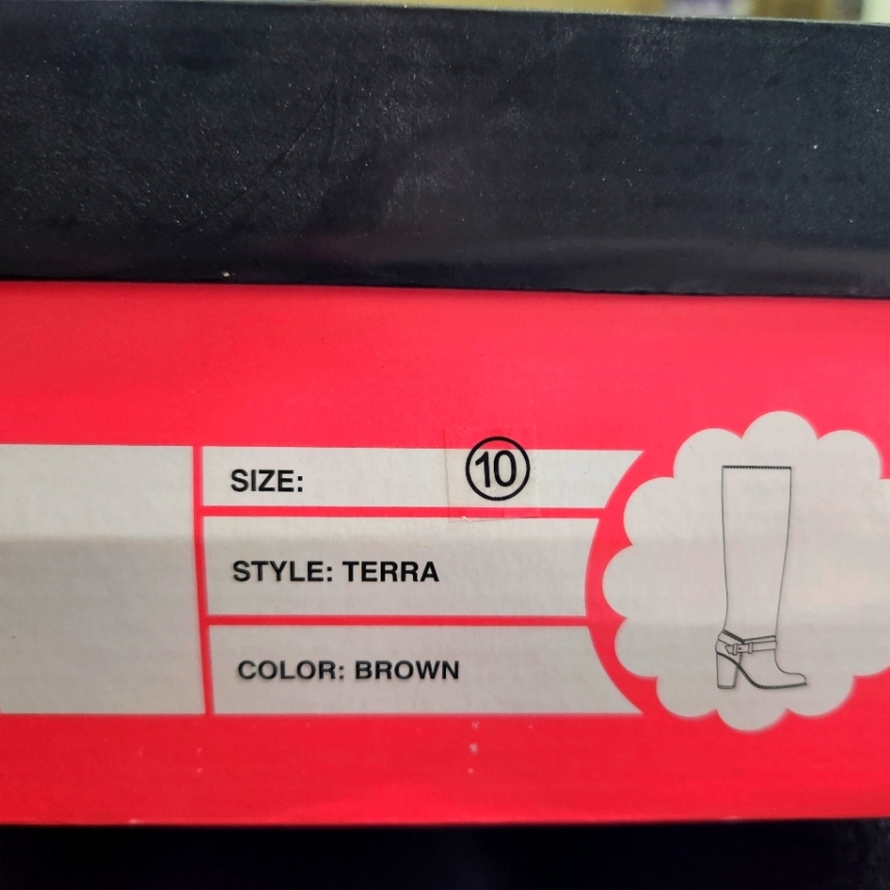 Size 10 Brown Ultra Suede 3.5 inch heel boots. - Picture 4 of 8